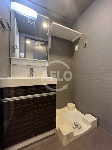 洗面設備　コンフォリア江坂広芝町　洗面台