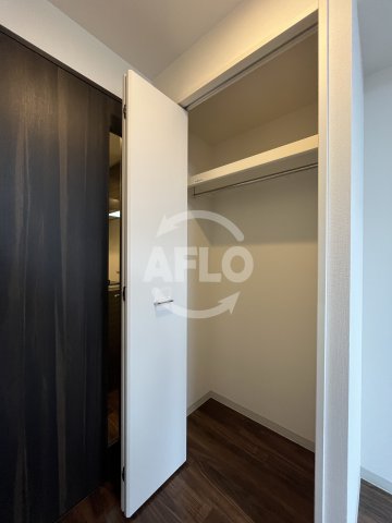 収納　コンフォリア江坂広芝町　クローゼット