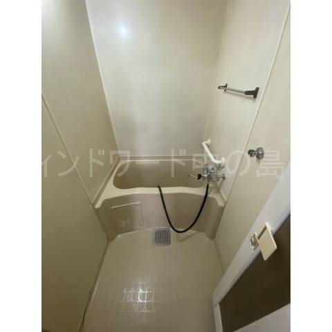 バス・シャワールーム　詳細は、ウィンドワード中の島までご相談下さい。