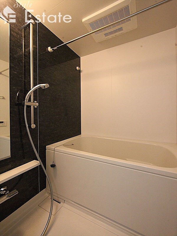 バス・シャワールーム　バスルーム