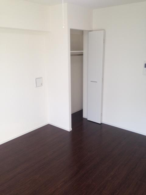 居室・リビング　綺麗な室内・。?