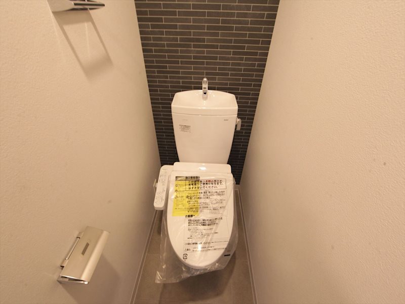 トイレ　温水洗浄便座付トイレ