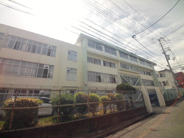 中学校　神戸市立原田中学校（中学校）まで682m