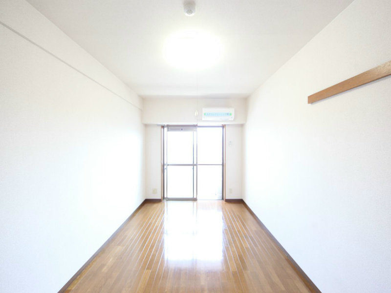 その他部屋・スペース　洋室8.5帖　エアコン完備　南面バルコニー