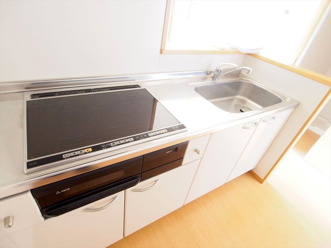 キッチン　同間取り別部屋の写真です。