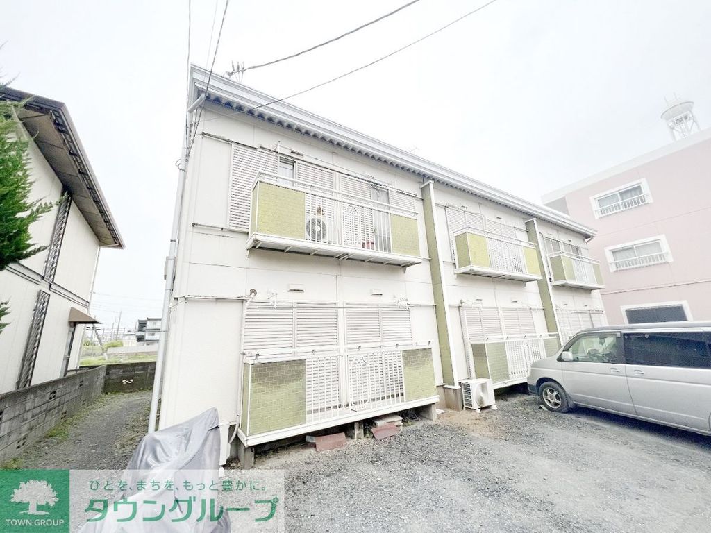 建物外観　駐車場