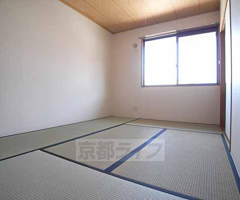 居室・リビング　キレイな和室です