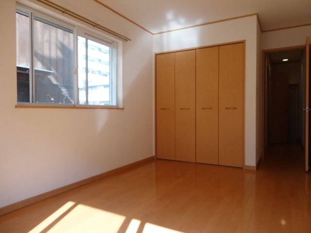 居室・リビング　明るい室内