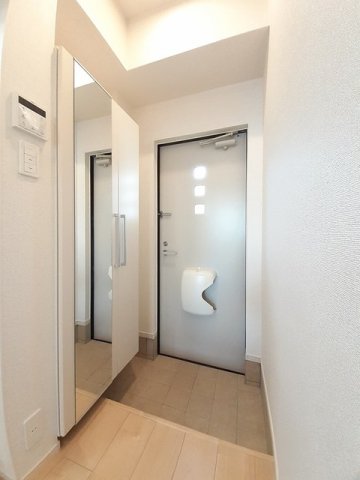 玄関　落ち着いた玄関です