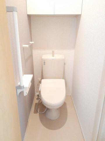 トイレ　落ち着いたトイレです