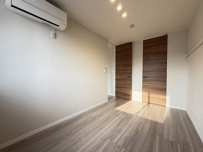 その他部屋・スペース　洋室はエアコン完備していますので快適に過ごせます♪