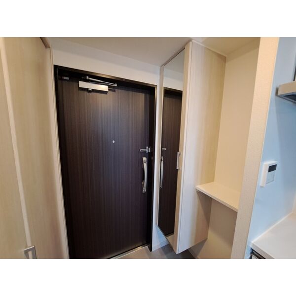 玄関　落ち着いた玄関です