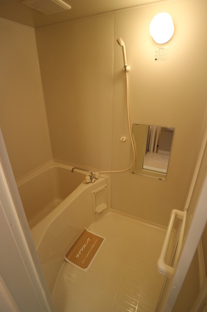 バス・シャワールーム　バスルーム