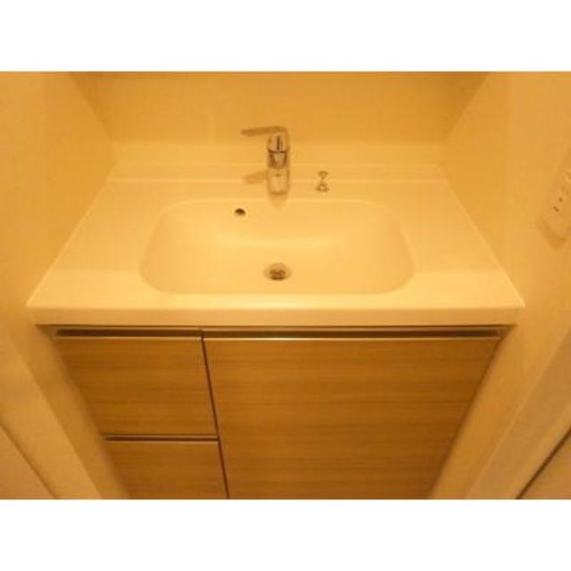 洗面設備　※写真は同タイプ住戸です。