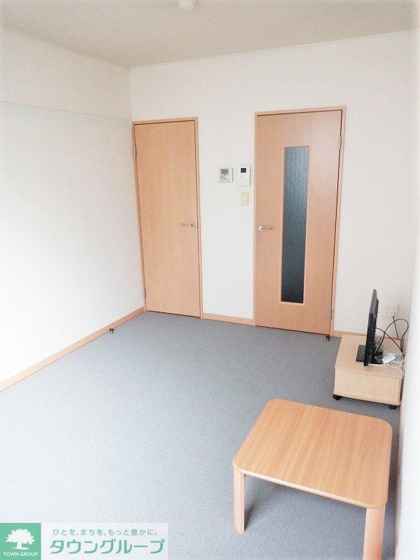 居室・リビング　備品は部屋毎に異なります。１Ｆのみフローリング