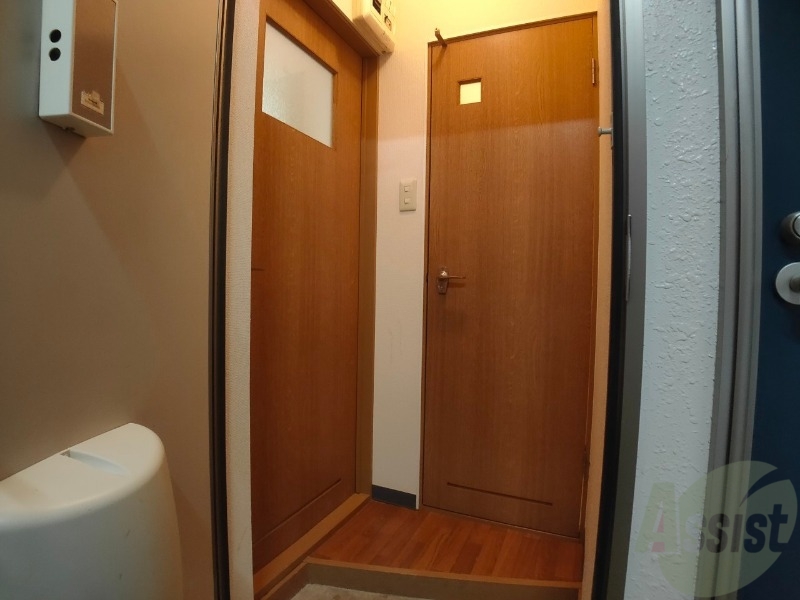 玄関　玄関から見た景色はこちらです。イメージできますか。