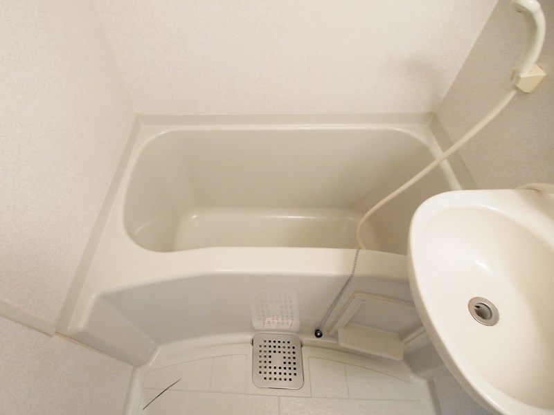 洗面設備　お風呂と洗面一体型です。
