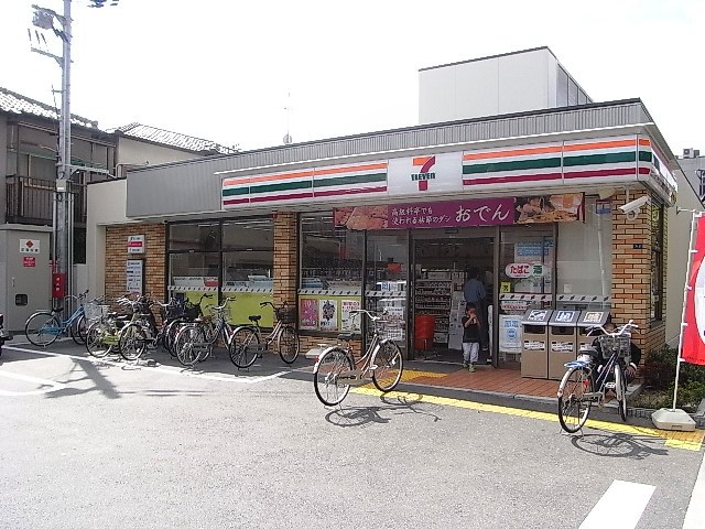コンビニ　セブンイレブン（コンビニ）まで206m