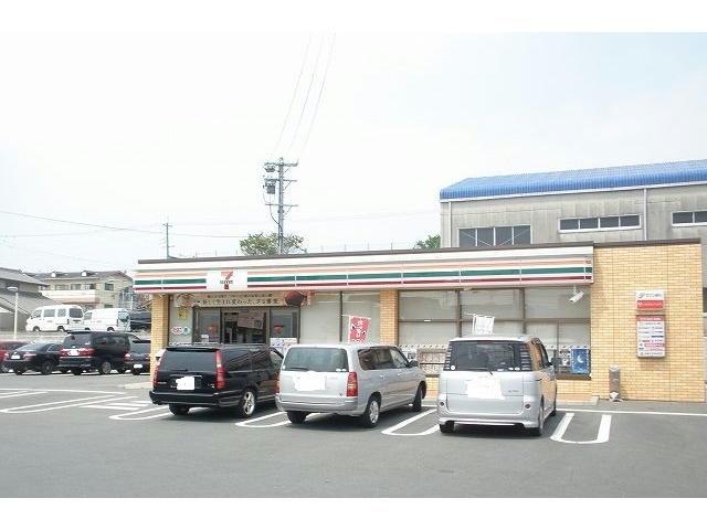 コンビニ　セブンイレブン豊川末広通4丁目店（コンビニ）まで767m