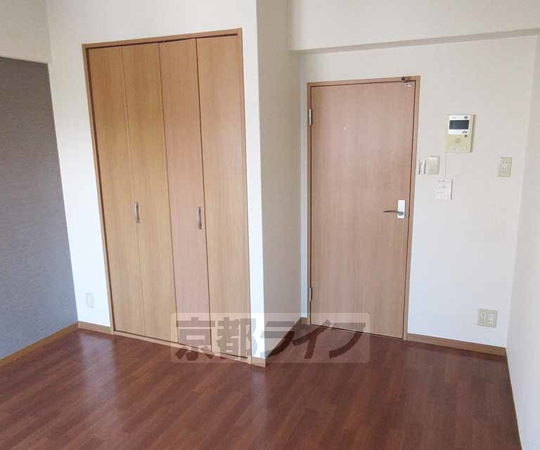 居室・リビング　きれいなお部屋です