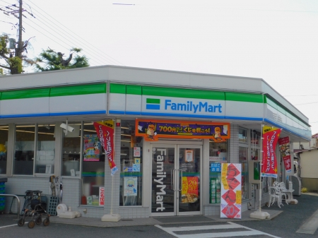 コンビニ　ファミリーマート（コンビニ）まで416m