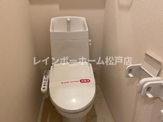 トイレ　清潔感のあるトイレです