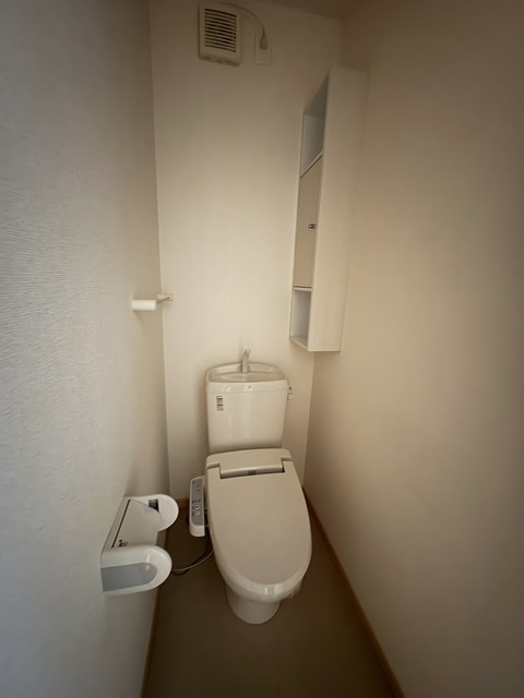 トイレ　別部屋参考写真です