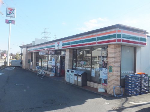 コンビニ　セブンイレブン 船橋海神5丁目店（コンビニ）まで877m