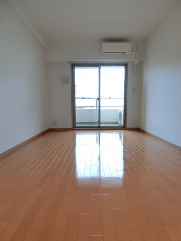 居室・リビング　詳細は、RISUMO江坂本店→06-6155-7137まで♪