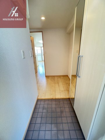 玄関　収納もある玄関です