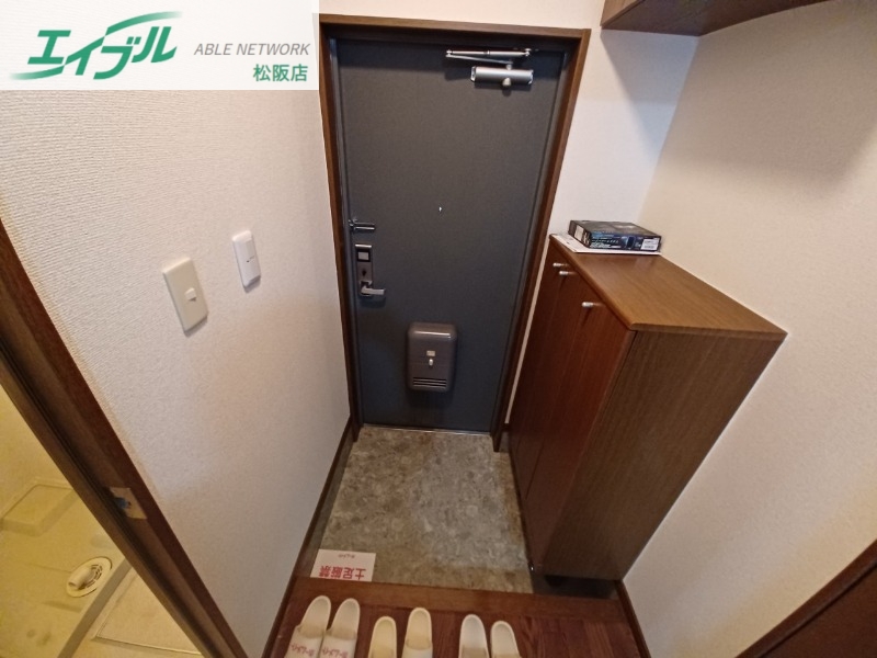 玄関　同物件別室画像