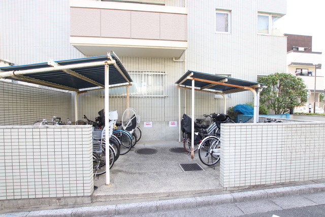 その他共有部分　駐輪場ありますよ。
