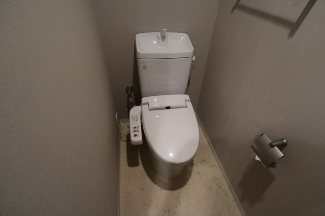 トイレ　※別部屋参考写真