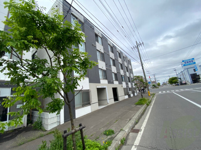 建物外観　札幌市北区北２６条西「メゾンサクラ」