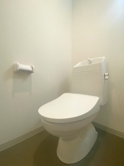モダンアパートメント津田沼EASTIIのトイレ写真