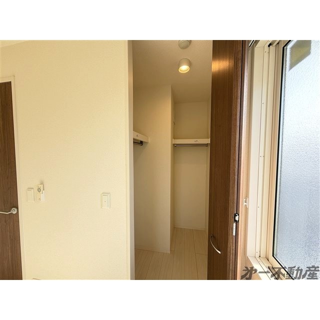 収納　ウォークインクローゼット