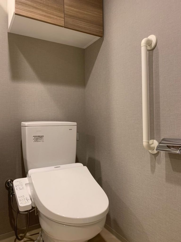 トイレ　※同タイプの別のお部屋です。