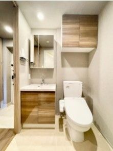 洗面設備　※同タイプの別のお部屋です。