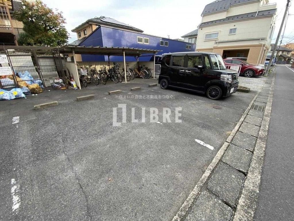 駐車場　駐車場