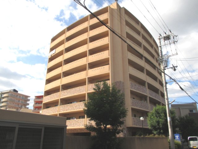 建物外観　外壁タイル張りのお洒落なマンションです