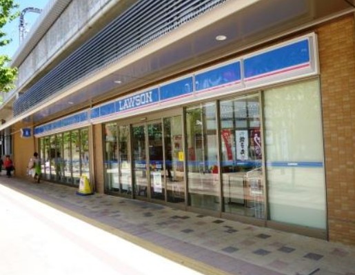 コンビニ　ローソン経堂テラスガーデン店（コンビニ）まで628m