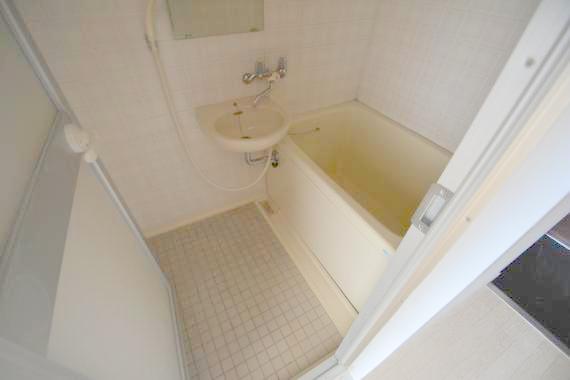 バス・シャワールーム　ゆったりと入るなら、お風呂とトイレとは別々が嬉しいですよね。