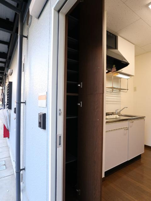 収納　収納　シューズボックス