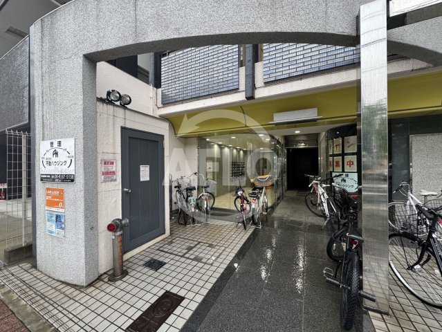 エントランス　サンライズ千代崎　エントランス