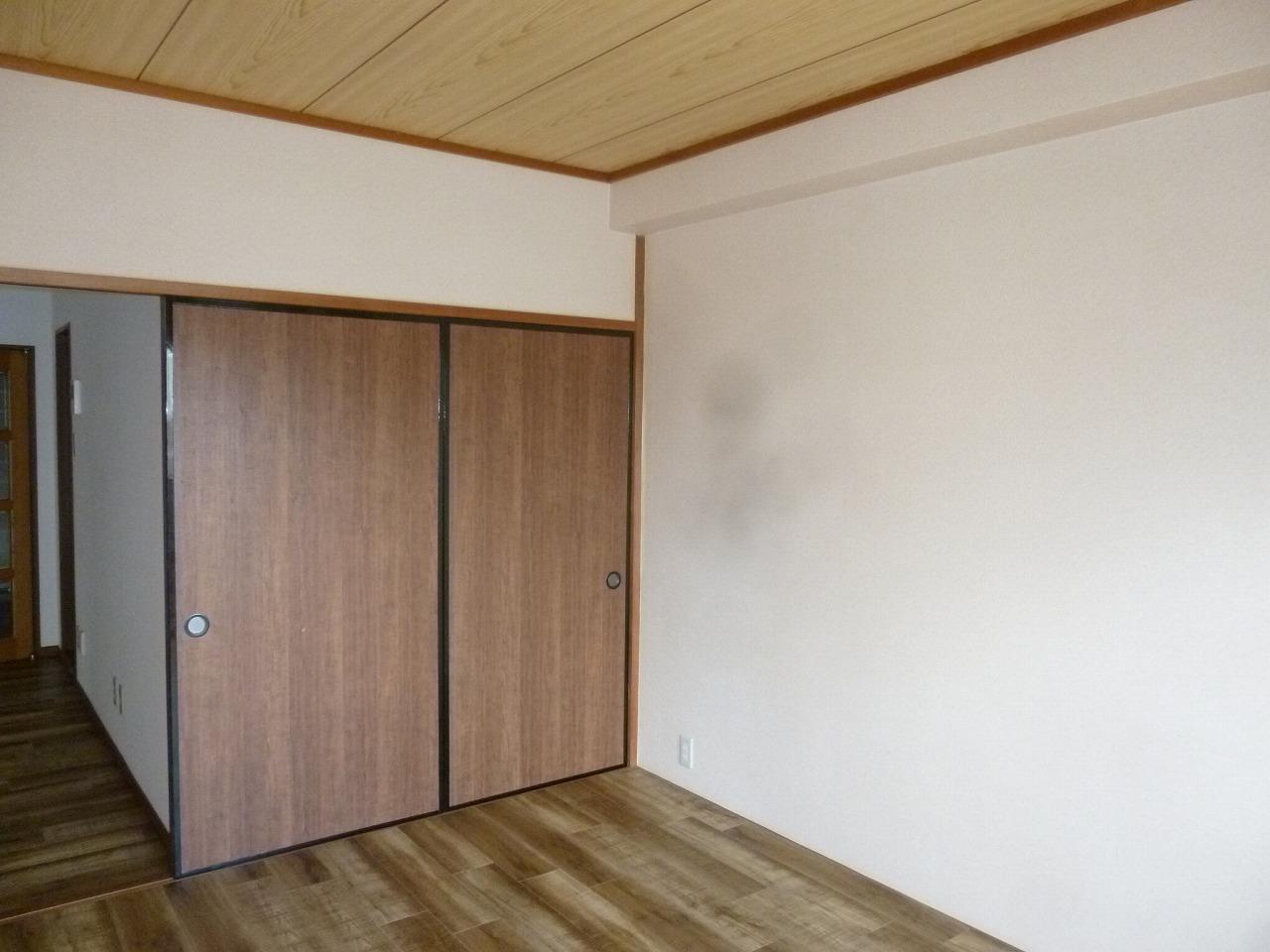 収納　302号室の写真です
