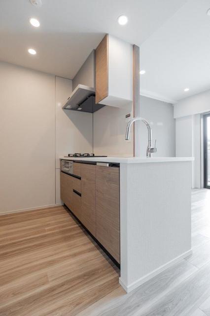 キッチン　写真は同タイプ住戸です。
