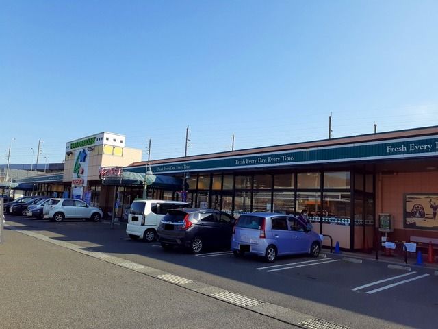 スーパー　フレスタ三原店（スーパー）まで300m
