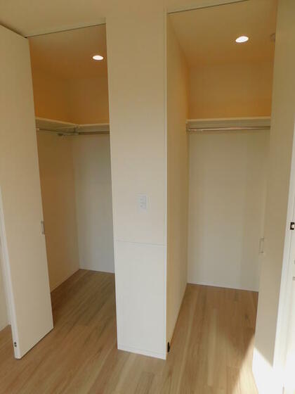 収納　同物件別部屋写真