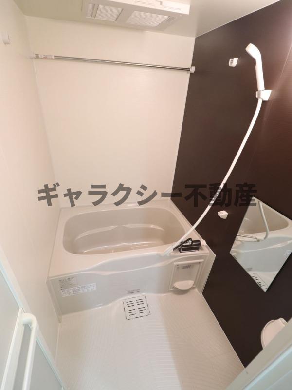 バス・シャワールーム　浴室乾燥機付き
