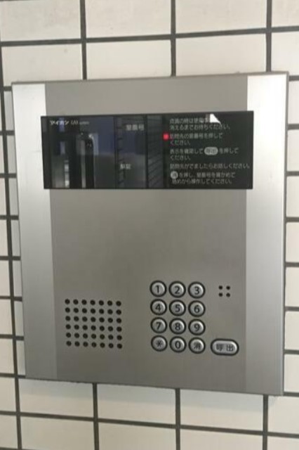 エントランス　オートロック完備